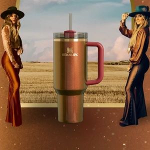 Lainey Wilson Country Gold 40 oz Stanley Quencher